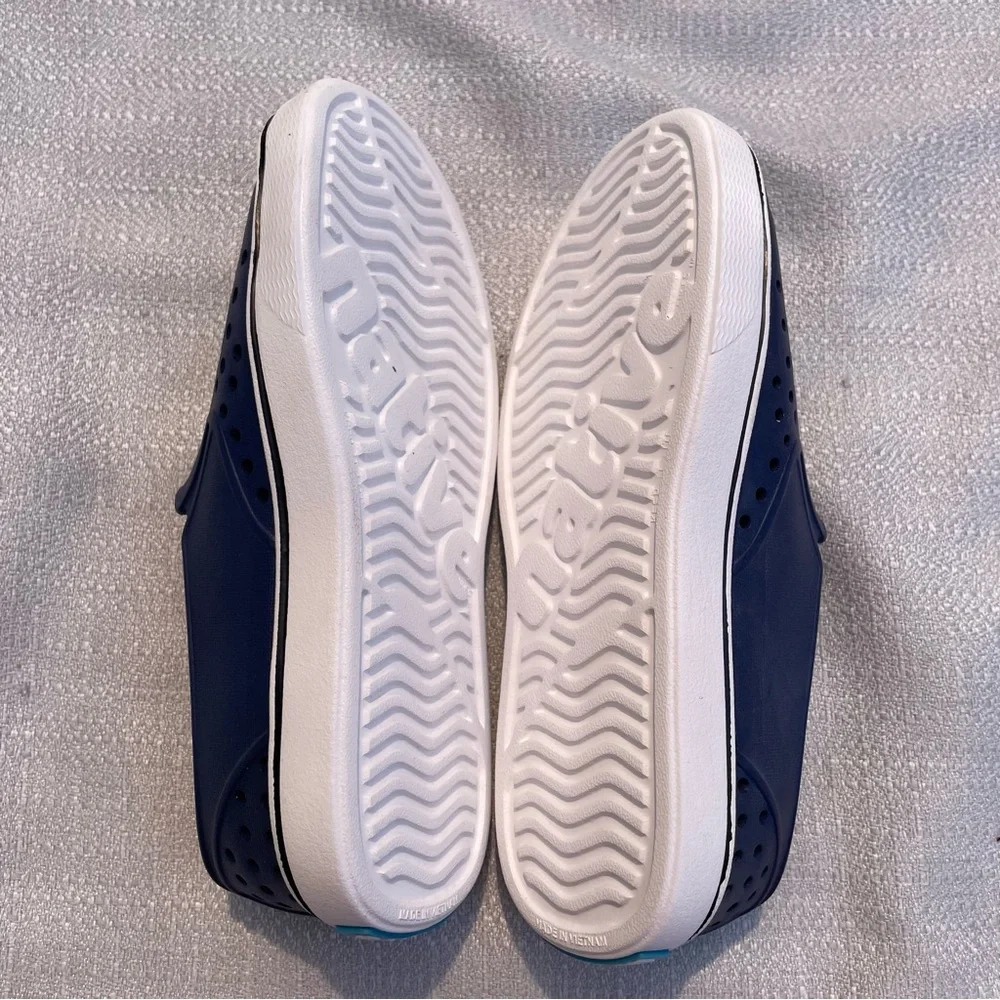 Native Kids Shoes in Navy Blue.